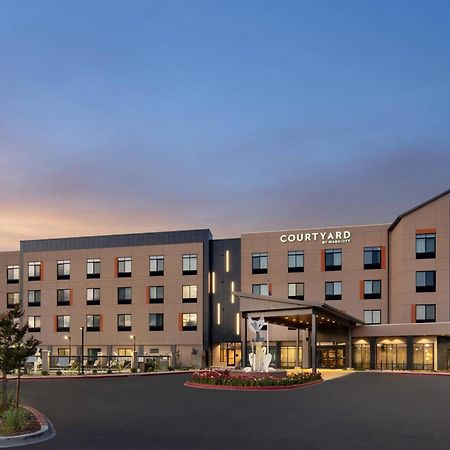 Courtyard By Marriott Petaluma Sonoma County Hotel Bagian luar foto