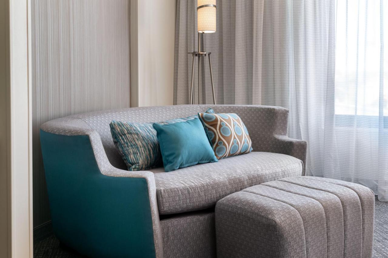 Courtyard By Marriott Petaluma Sonoma County Hotel Bagian luar foto