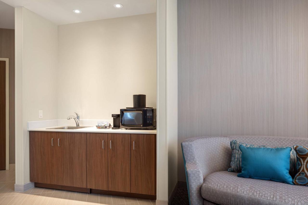 Courtyard By Marriott Petaluma Sonoma County Hotel Bagian luar foto
