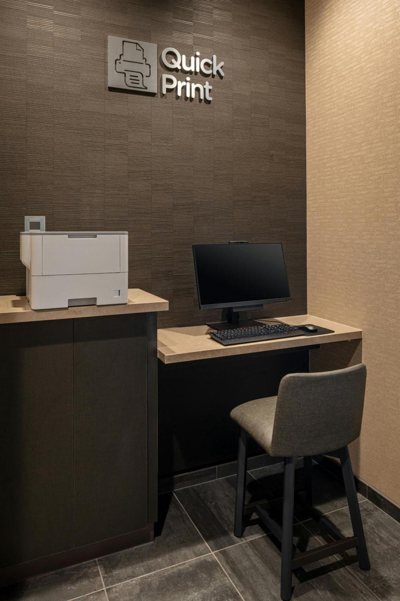 Courtyard By Marriott Petaluma Sonoma County Hotel Bagian luar foto