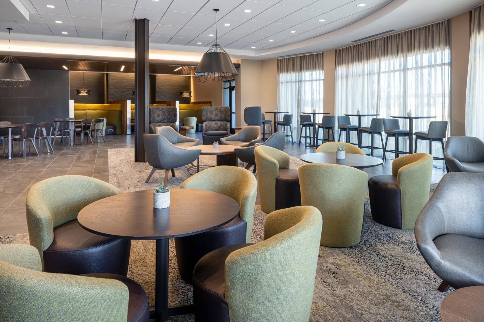 Courtyard By Marriott Petaluma Sonoma County Hotel Bagian luar foto